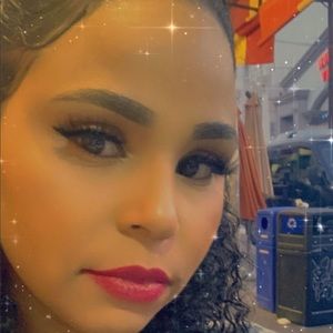 Meet your Posher, Shaniekqua